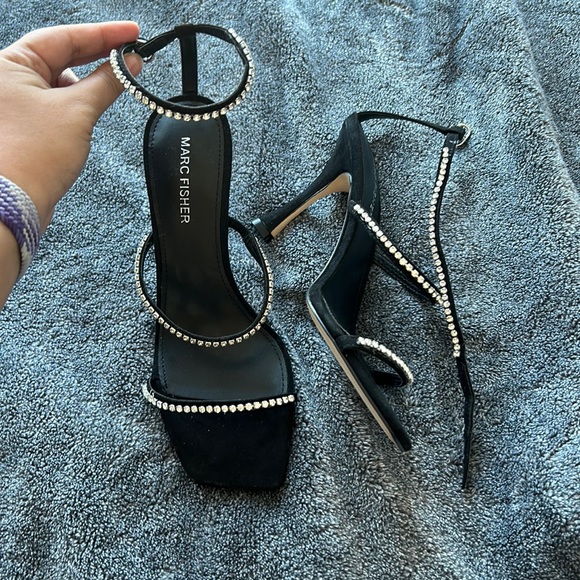 MARC FISHER Like New Dezzi Rhinestone Ankle Strap Heels, Size 8 - Picture 2 of 4